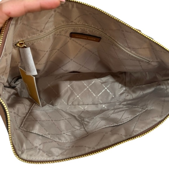 NWT🤩 MICHEAL KORS Marilyn Medium Saffiano Leather Tote Bag - Picture 5 of 7